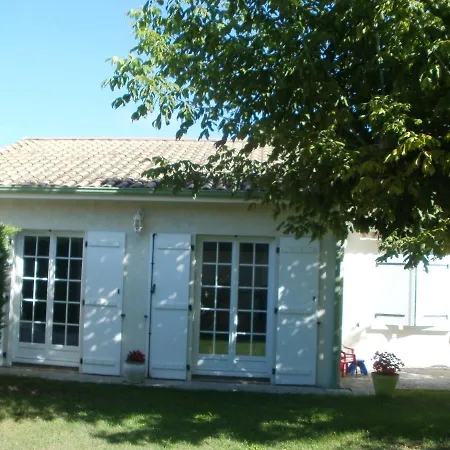 A St Germain D Esteuil 33340 Σπίτι διακοπών Saint-Germain-dʼEsteuil