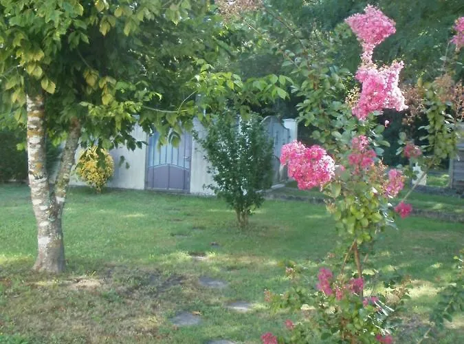 A St Germain D Esteuil 33340